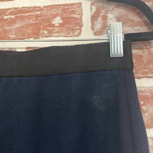 Women’s Bailey 44 Navy Blue Laser Cut Knit Pants Size XS GUC Preowned - Picture 10 of 10